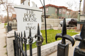 Pope House - Hist. Mansion - Wild(e), Green & Gold